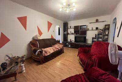 3 Camere | Titan | 1 Decembrie - 2