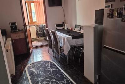 Apartament cu 2 camere decomandat în 9 Mai - 2