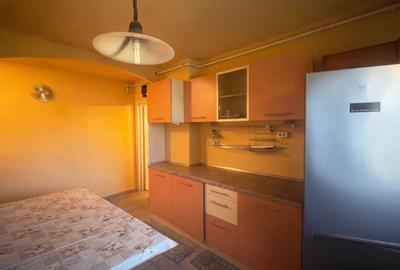 Apartament cu 3 camere decomandat, mobilat în Complex Studențesc - 2