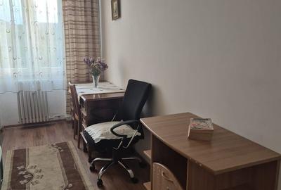 Apartament cu 3 camere decomandat în George Enescu - 12