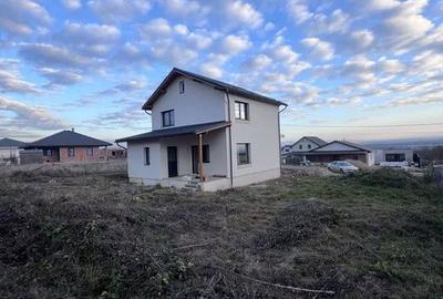 Casă cu 4 camere cu Teren 500 Mp în Tăuții-Măgherăuș