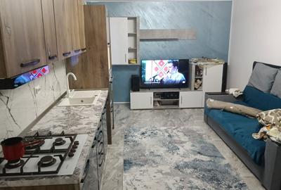 Apartament cu 2 camere decomandat în Micro 5 - 2