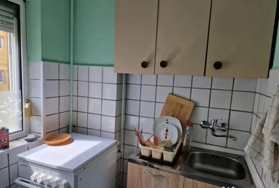 Garsonieră decomandată în 1 Mai - 9