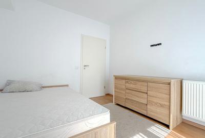 Apartament cu 3 camere decomandat în Tractorul - 9