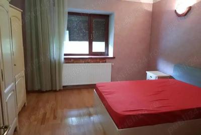 Apartament cu 3 camere semidecomandat în Ultracentral