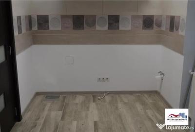 Apartament cu 3 camere decomandat în Tudor - 2
