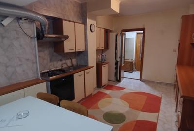 Apartament cu 3 camere decomandat, mobilat în Faleza Nord - 1