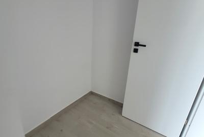 Apartament cu 3 camere semidecomandat în Central - 12