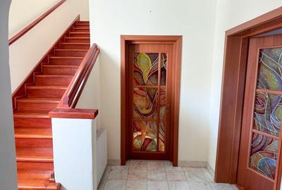 Casă cu 7 camere cu Teren 394 Mp în Vatra Luminoasă - 8