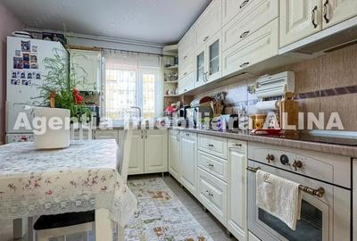 Apartament cu 3 camere decomandat în Astoria - 8