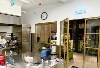 Spațiu comercial, de 100 mp, în P-ța Victoriei - 12