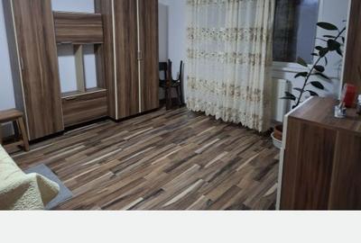 Garsonieră decomandată în Calarași 4 - 6