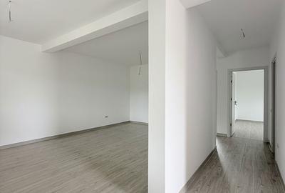 Casă cu 3 camere cu Teren 270 Mp în Lumina