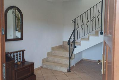 Casă cu 4 camere în Rediu - 2