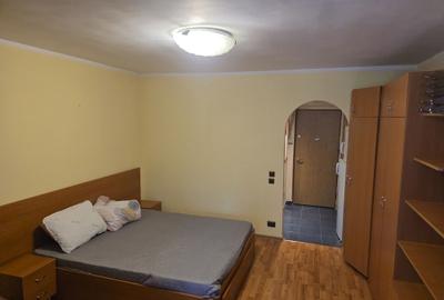 Garsonieră decomandată în Drumul Taberei