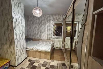 Apartament cu 3 camere centrala proprie ac Dambovita - 7