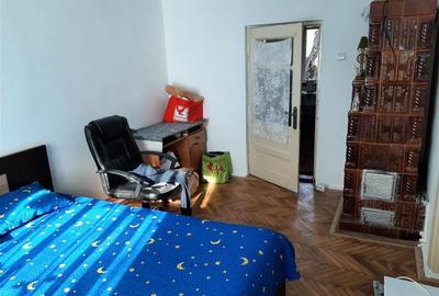 Casa cu 4 camerd?n zona Tabaci, Valenii de Munte  teren 1000 /?. - 7