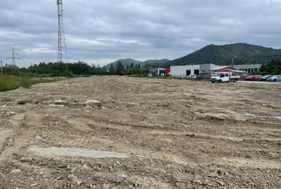 Teren de 7000 mp, în Central - 5