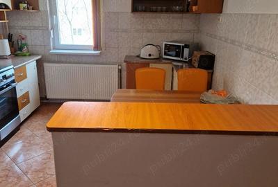 Apartament cu 3 camere decomandat în Dâmbovița - 4
