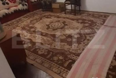 Casă cu 5 camere cu Teren 2348 Mp în Găești - 1