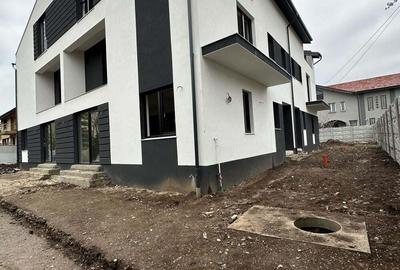 Vila duplex Militari zona Pacii comision 0 % - 16