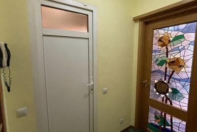 Garsoniera ultracentrala, mobilata , etaj 3, bloc solid, termoiz, langa Cismigiu - 9