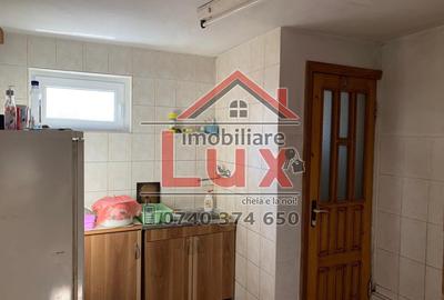 Casă cu 3 camere cu Teren 112 Mp în Piața Veche - 4