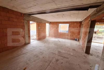 Casă cu 4 camere cu Teren 386 Mp în Micești - 3