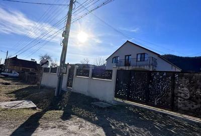 Casă cu 4 camere în Central - 4