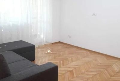 Apartament cu 3 camere decomandat, mobilat în Iancului