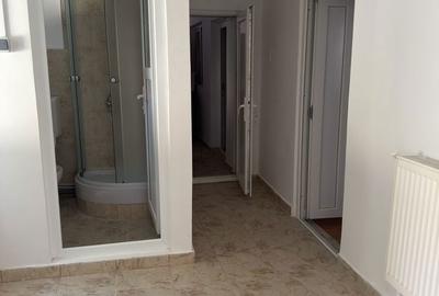 Casă cu 2 camere cu Teren 150 Mp în Central - 1