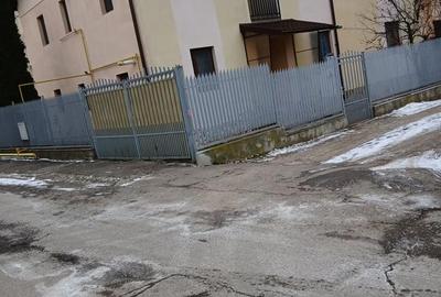 Casă cu 8 camere în Central - 1