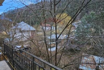 Casă cu 13 camere cu Teren 600 Mp în Voineasa - 45