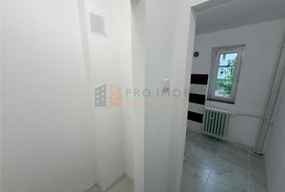 Apartament 2 camere cf 2 semidecomandat zona Micro 14 - 8