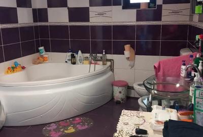 Casă cu 4 camere în Central - 3
