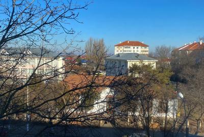 Apartament cu 2 camere decomandat în Exterior Vest