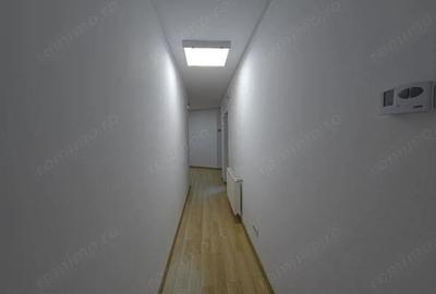 Spațiu comercial, de 80 mp, în Delfinariu - 2