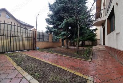 Casă cu 5 camere cu Canalizare în Central - 7