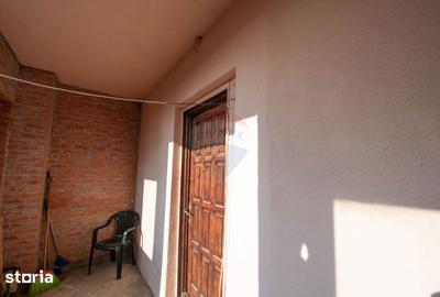 Casă cu 8 camere cu Teren 1395 Mp în Glina - 5