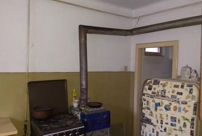 Casa , parter, zona Sos.Chitilei, Marmurei. 160000 E - 9
