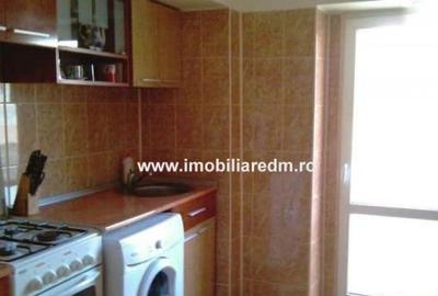 Apartament cu 3 camere decomandat în Păcurari