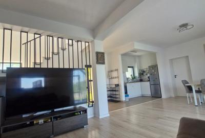 Casă cu 4 camere cu Teren 600 Mp în Exterior Est - 2