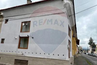 Apartament cu 4 camere de vanzare in zona Ultracentral - 3