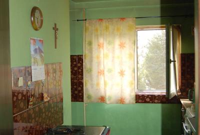 Apartament cu 2 camere decomandat în Berceni