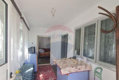 Casa cu 4 camere de vanzare in Jaristea - 2