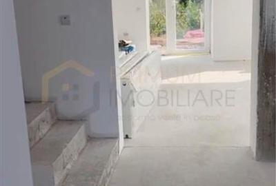Sanmihaiul Roman- dormitor la parter- 5 camere - 5