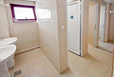 Spațiu comercial, de 350 mp, în Central - 3