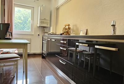 Apartament 2 camere Racadau,decomandat,123900 Euro repozitionat 121000 Euro - 2