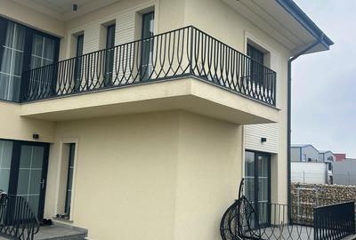 Casă cu 4 camere în Central - 2