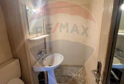 Apartament cu 4 camere decomandat în Central - 1